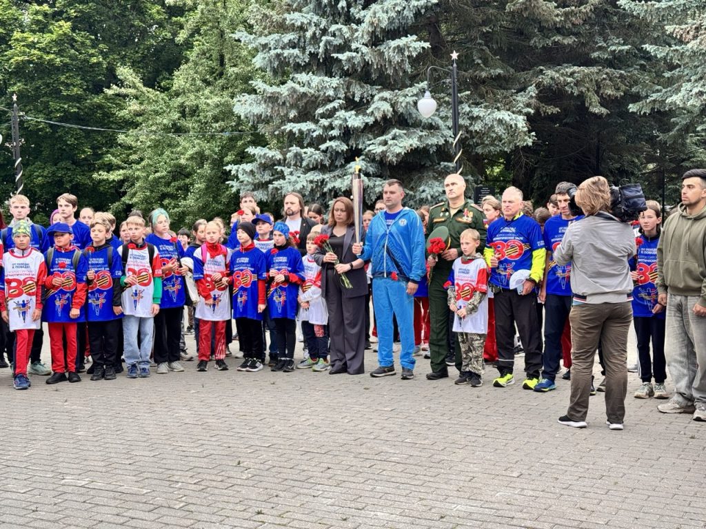 Владимир встретил Огонь Победы! 6 photo 2025 06 27 18 09 28