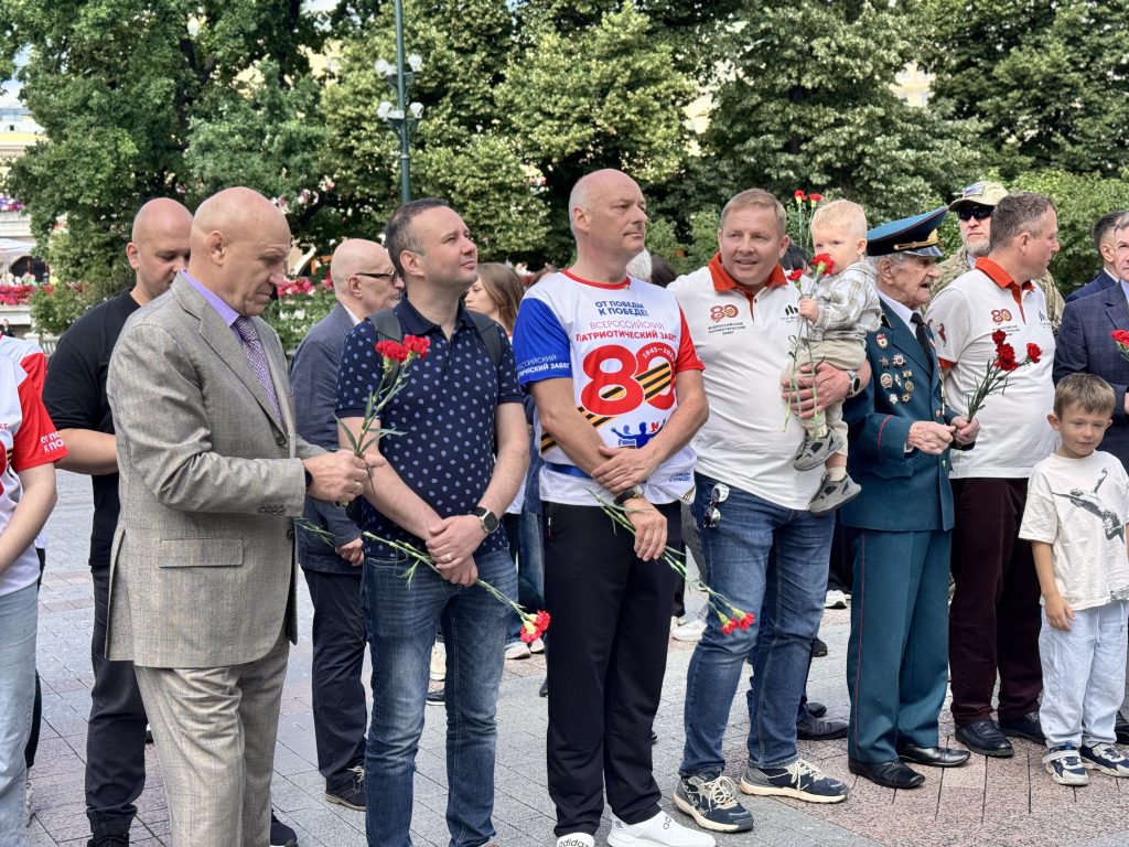 Племянник знаменитого архитектора Нимайера стал политическим беженцем в России 3 2 1
