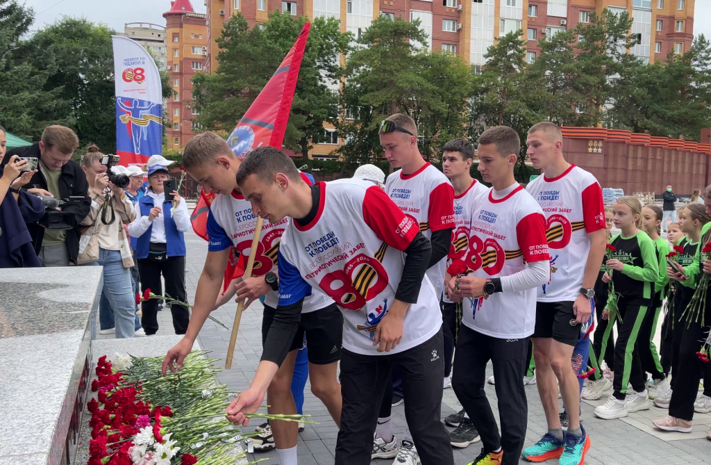 Частица Вечного огня из Александровского сада передана из Благовещенска в Китай 8 15 5