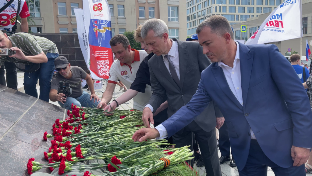 Финиш забега «От Победы к Победе!»: Владивосток принял на хранение частицу Вечного огня 10 21